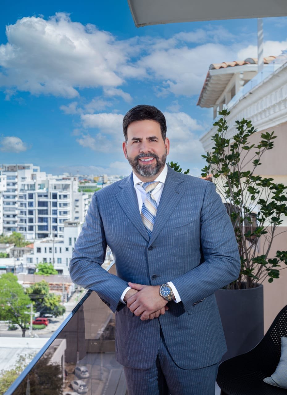 Levi García inaugura Brickell Condo Hotel Bella Vista