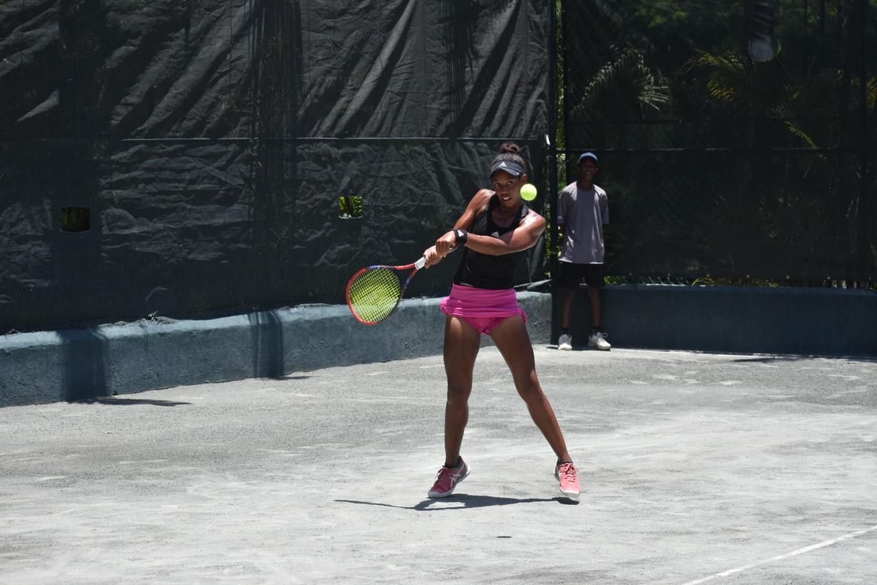 Williford y Pérez caen en los octavos de final torneo W25