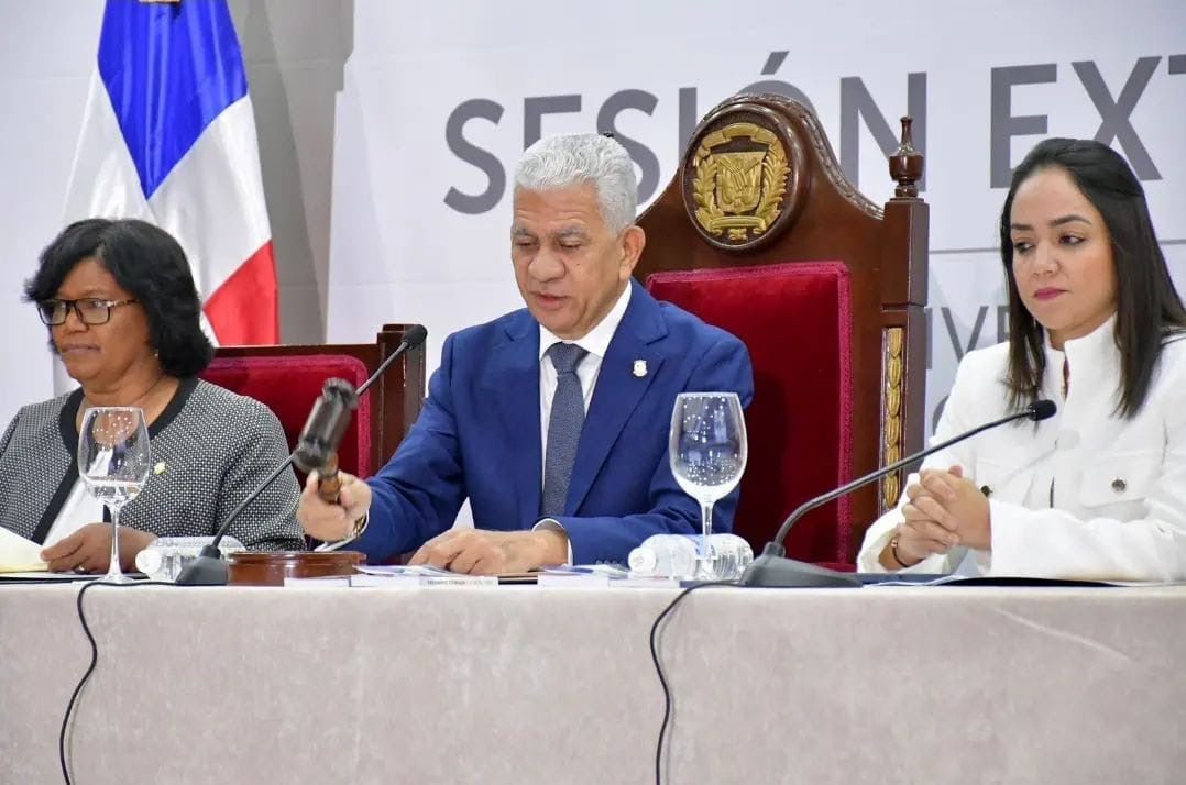 Senado aprueba solicitar al presidente declarar a Puerto Plata y Santiago para promover sus atractivos