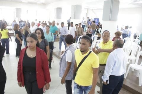 Culmina feria de empleos para el sector hotelería y turismo