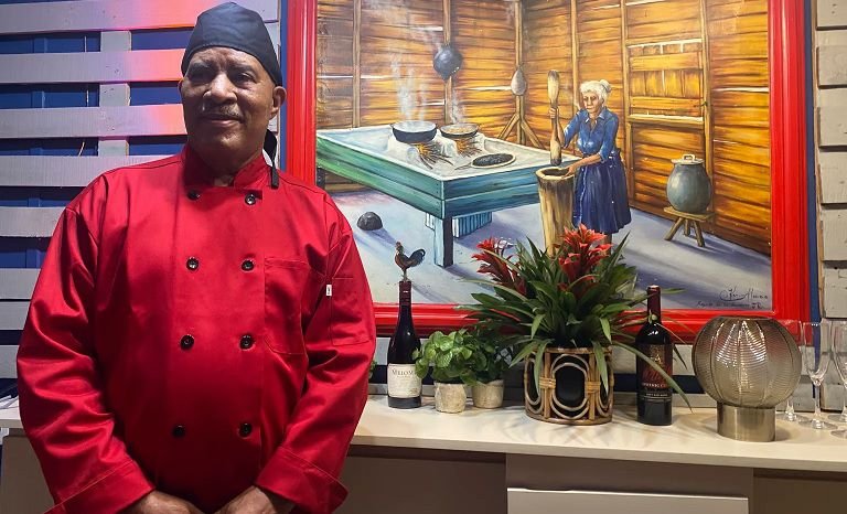 Dominicano sale adelante con “Mi Casita”