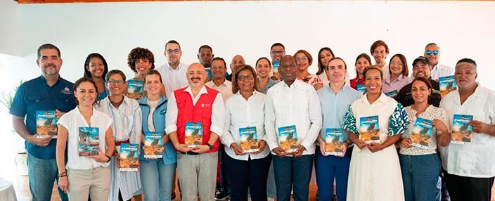 CESAL e IDDI presentan primera guía ecoturística de Pedernales