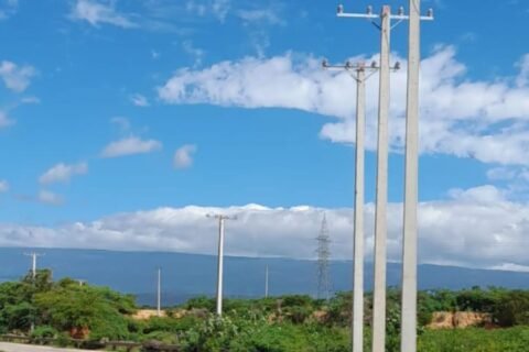 Edesur electrifica puerto turístico de Cabo Rojo e ilumina centro pueblo Pedernales
