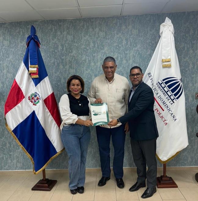 Organizadores Expo Turismo y Atracciones 2024 en Barahona se reúnen con el ministro de Interior y Policía
