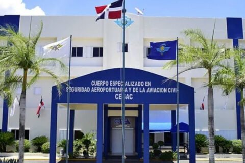 Arajet y CESAC remueven dos pasajeros de vuelo por falsa alarma de objeto explosivo