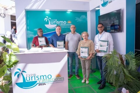 Director de Portuaria felicita iniciativa de Expo Turismo y Atracciones en Barahona; anuncia llegada de crucero