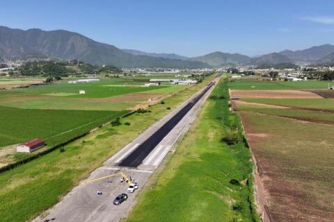 Director DA evalúa daños por lluvias en aeropuerto Constanza; garantiza solución