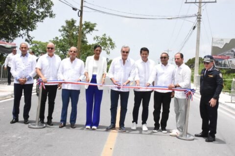 Gabinete de turismo entrega vía Domingo Maíz en Punta Cana