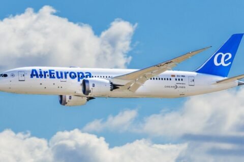 Air Europa inaugurará rutas a Santiago y Venecia tras fracaso negociaciones