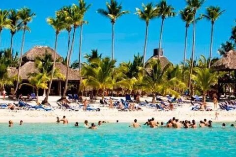 Ministerio de Turismo de República Dominicana lleva el paraíso al Seatrade CruiseMed 2024 en Málaga