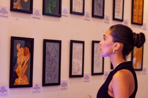 Inauguran exposición «Flagelos Luminosos», de Remy Ulloa