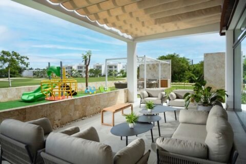 Playa Nueva Romana inaugura AIRE, centro de ocio y negocios que impulsa el concepto de primera vivienda del complejo residencial