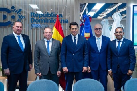 Junta de Aviación Civil apuesta diversificar conectividad y consolidar mercados tradicionales en FITUR 2025