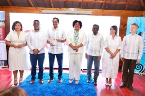 Culmina con éxito la feria “Turismo y Atracciones 2025” en Pedernales