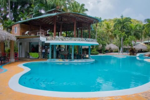 Rancho Ecoturístico Colinas del Rey: Un paraíso natural en Hato Mayor