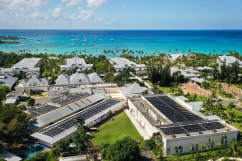 Hilton La Romana y CEB reafirman su compromiso con la sostenibilidad con la inauguración de su nuevo parque solar