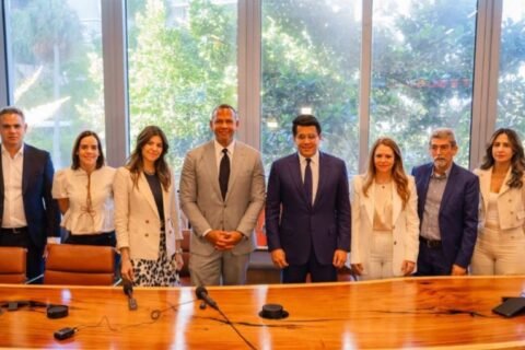 David Collado y Alex Rodríguez anuncian inversión de mil millones de dólares en Playa Grande
