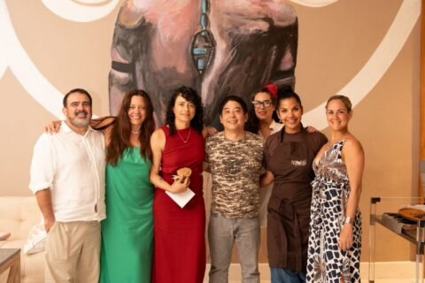 Sabores que nacen del mar: Chef Tita lanza nuevo menú con alma costera y corazón social
