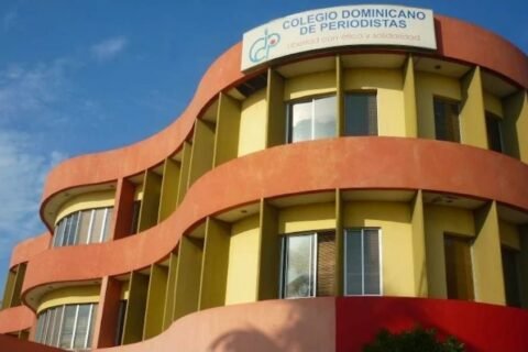 Escuela Turistica del Caribe propone al Colegio Dominicano de Periodistas (CDP) adelantar un año de pago de alquiler