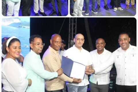Maimón honra a figuras de la diplomacia, turismo y comunicación en apertura del V Festival Gastronómico del Pescado y los Mariscos 2025