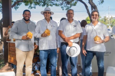 Playa Nueva Romana participa en la edición 2025 de Cars & Coffee Santo Domingo