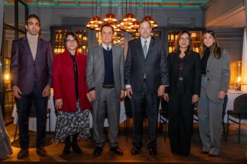 BHD y la Embajada Dominicana en España dialogan sobre proyectos sociales y económicos
