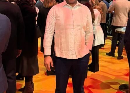 Kelvin Faña promociona “Turismo y Atracciones Samaná 2026” durante FITUR 2026