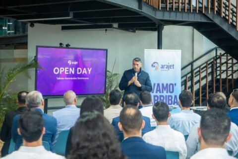 Arajet impulsa el talento dominicano con jornada de captación en el sector aviación