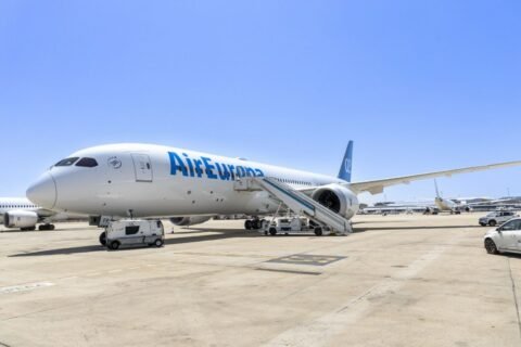Air Europa conectará a Santiago con Madrid
