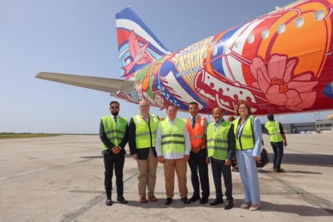 Héctor Porcella acompaña a JetBlue en la presentación de “Quisqueya la Bluebella”