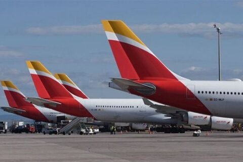 Iberia activa un plan de respuesta ante la subida del jet fuel