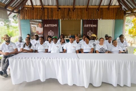 ARTEMI denuncia intentos de grupos externos de ocupar espacios públicos en playas de Miches
