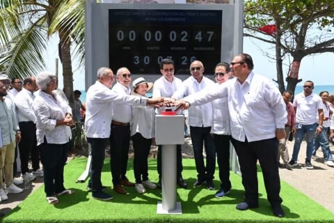David Collado deja iniciada obras turísticas en Baní por 137 millones de pesos