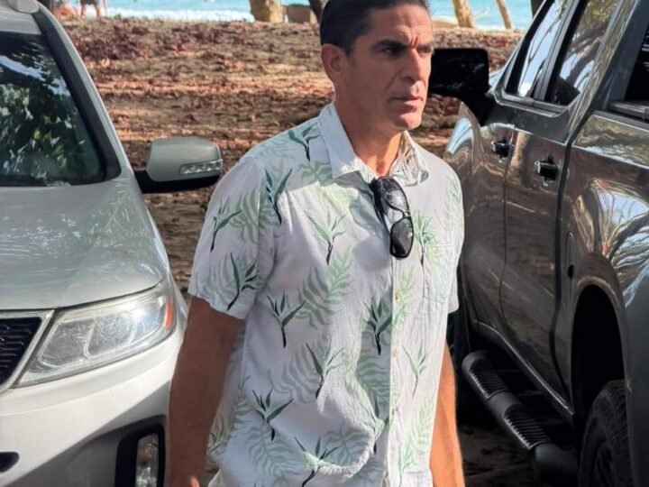 Escuelas de surf piden a Collado extender a Playa Encuentro su defensa del acceso con orden